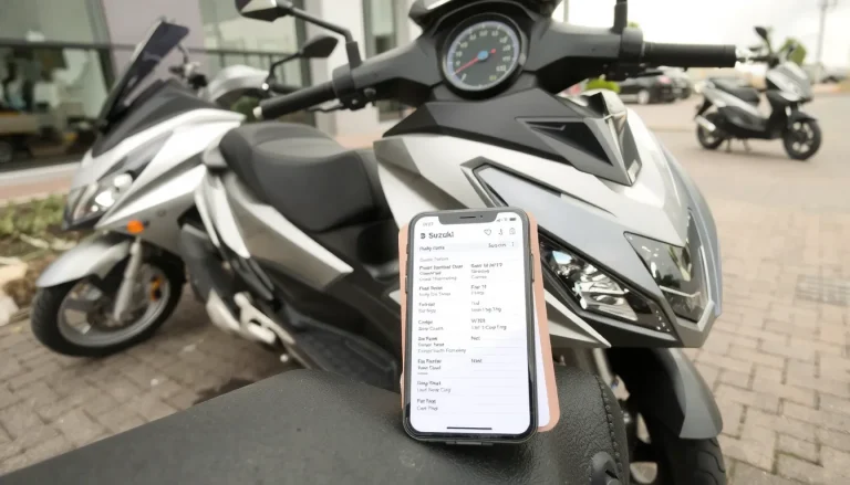 Suzuki Burgman 125 fiche technique : caractéristiques, moteur et équipement par génération